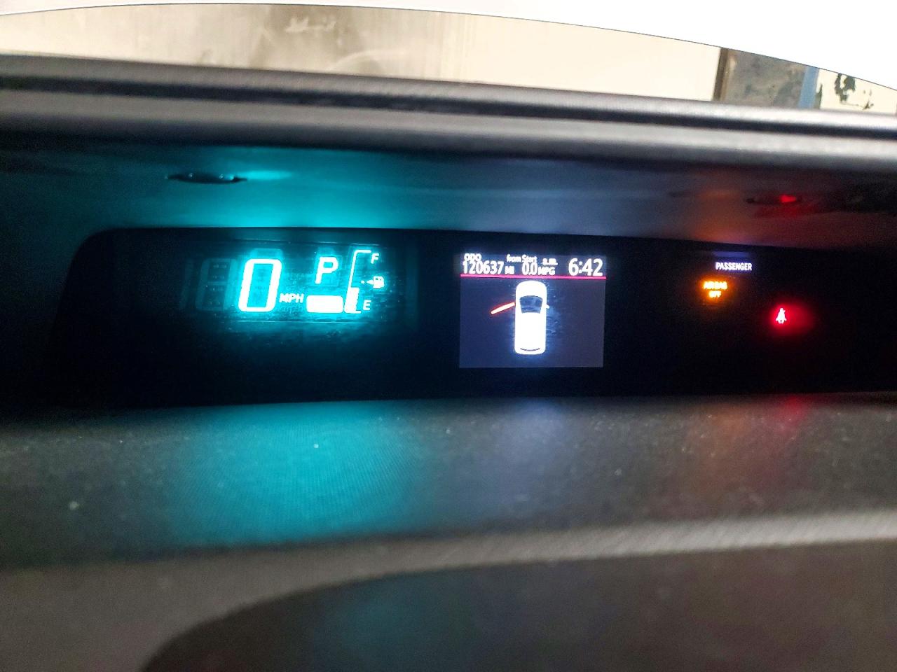 2012 TOYOTA PRIUS C photo 9