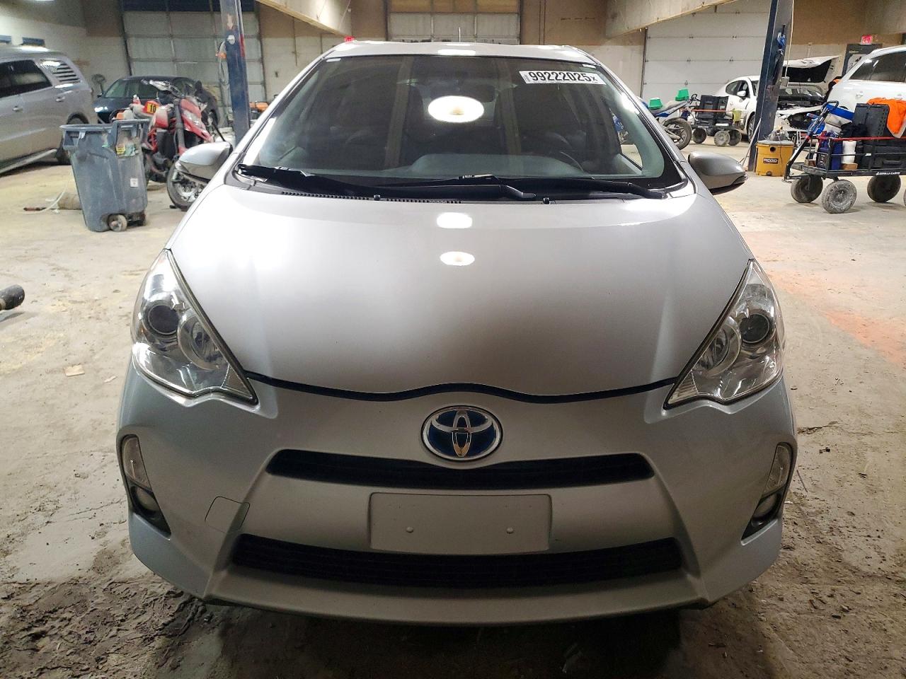 2012 TOYOTA PRIUS C photo 5