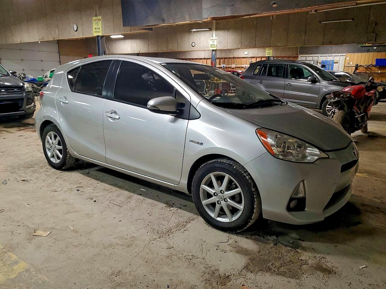 2012 TOYOTA PRIUS C photo 4