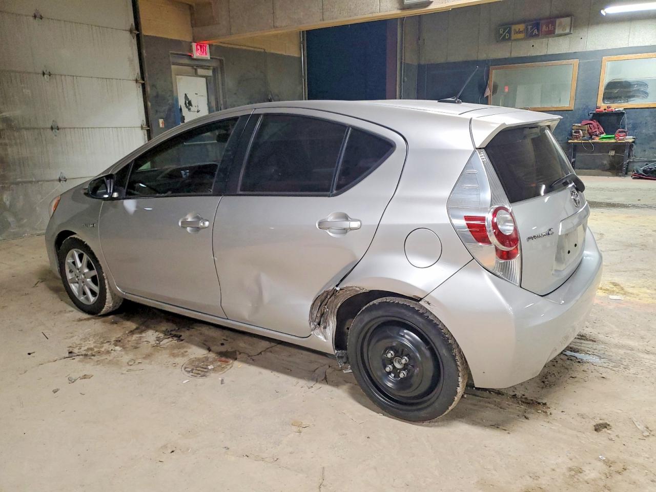 2012 TOYOTA PRIUS C photo 2