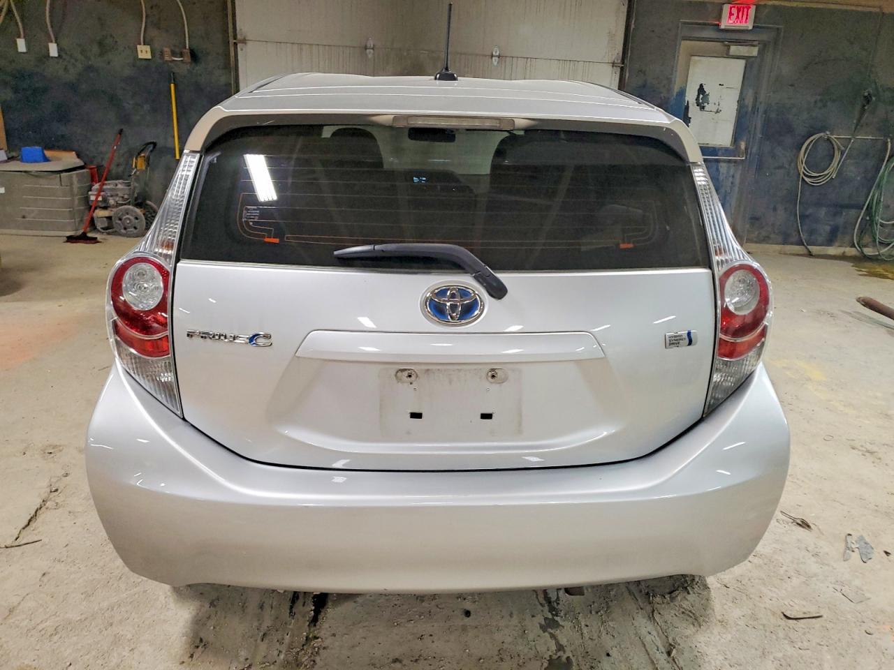 2012 TOYOTA PRIUS C photo 6