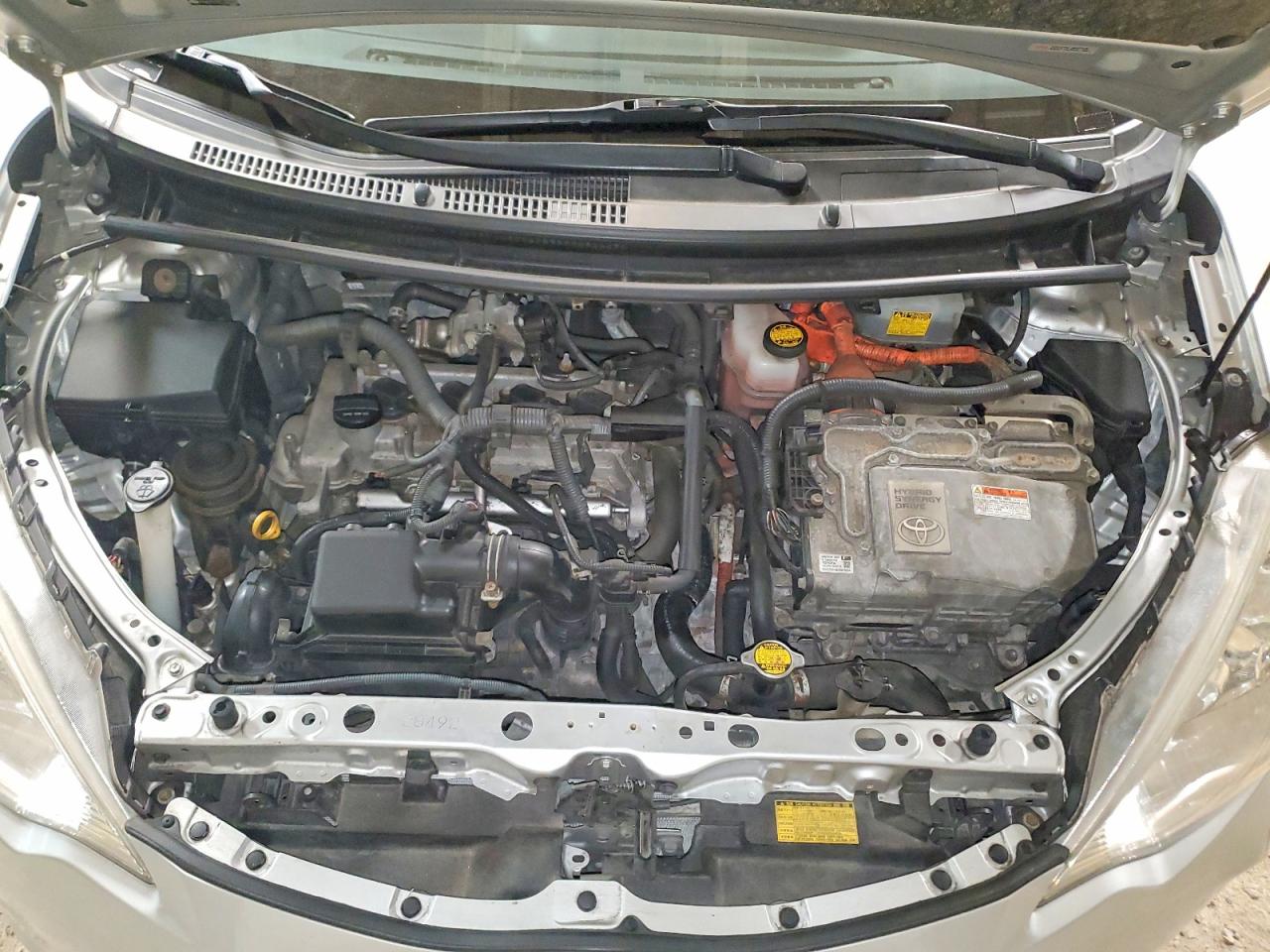 2012 TOYOTA PRIUS C photo 11