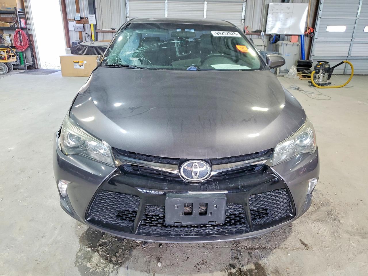 2016 TOYOTA CAMRY SE photo 5