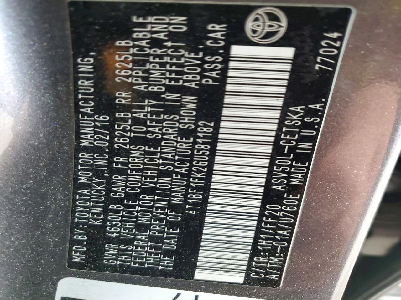 2016 TOYOTA CAMRY SE photo 12