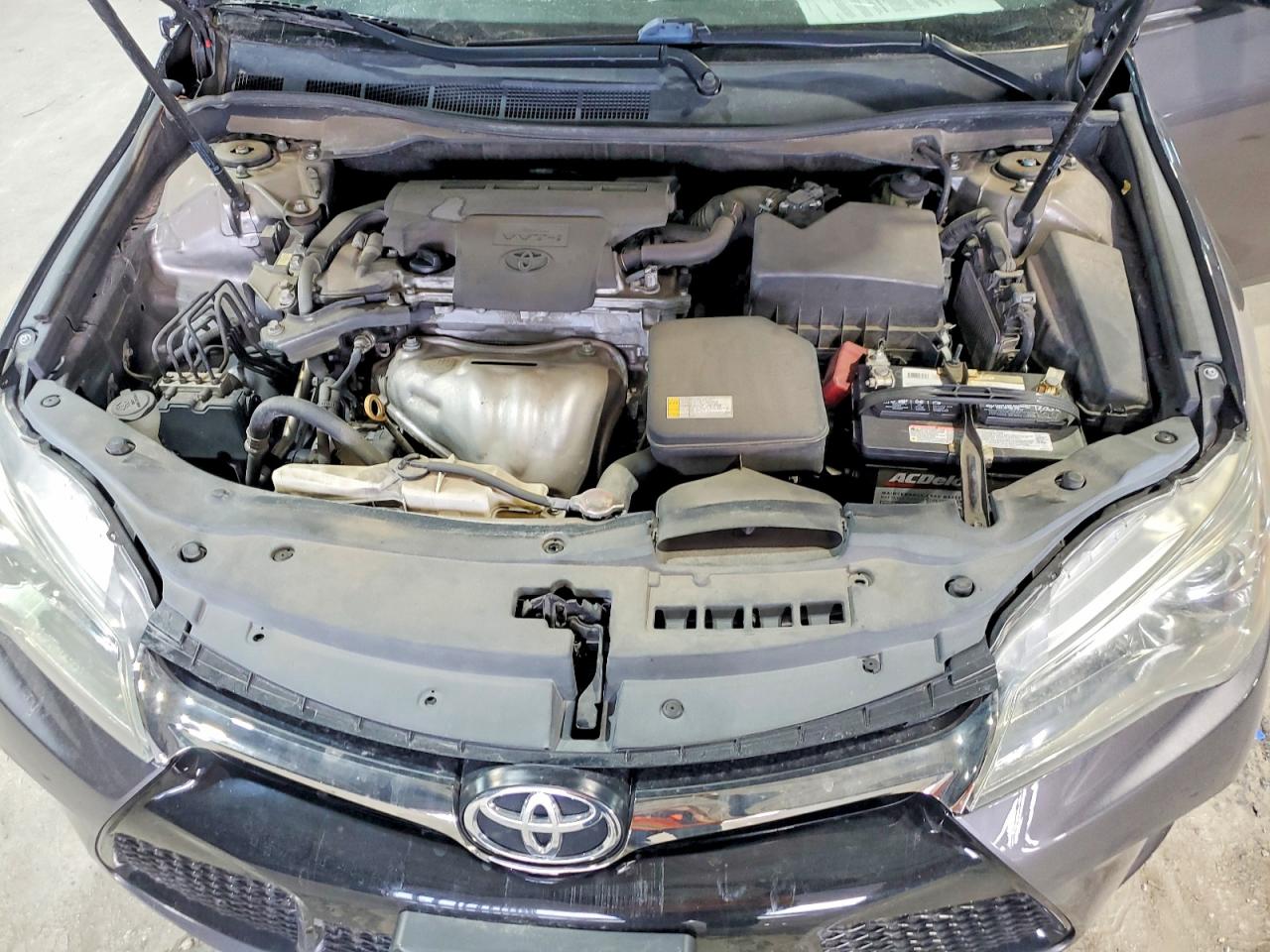 2016 TOYOTA CAMRY SE photo 11