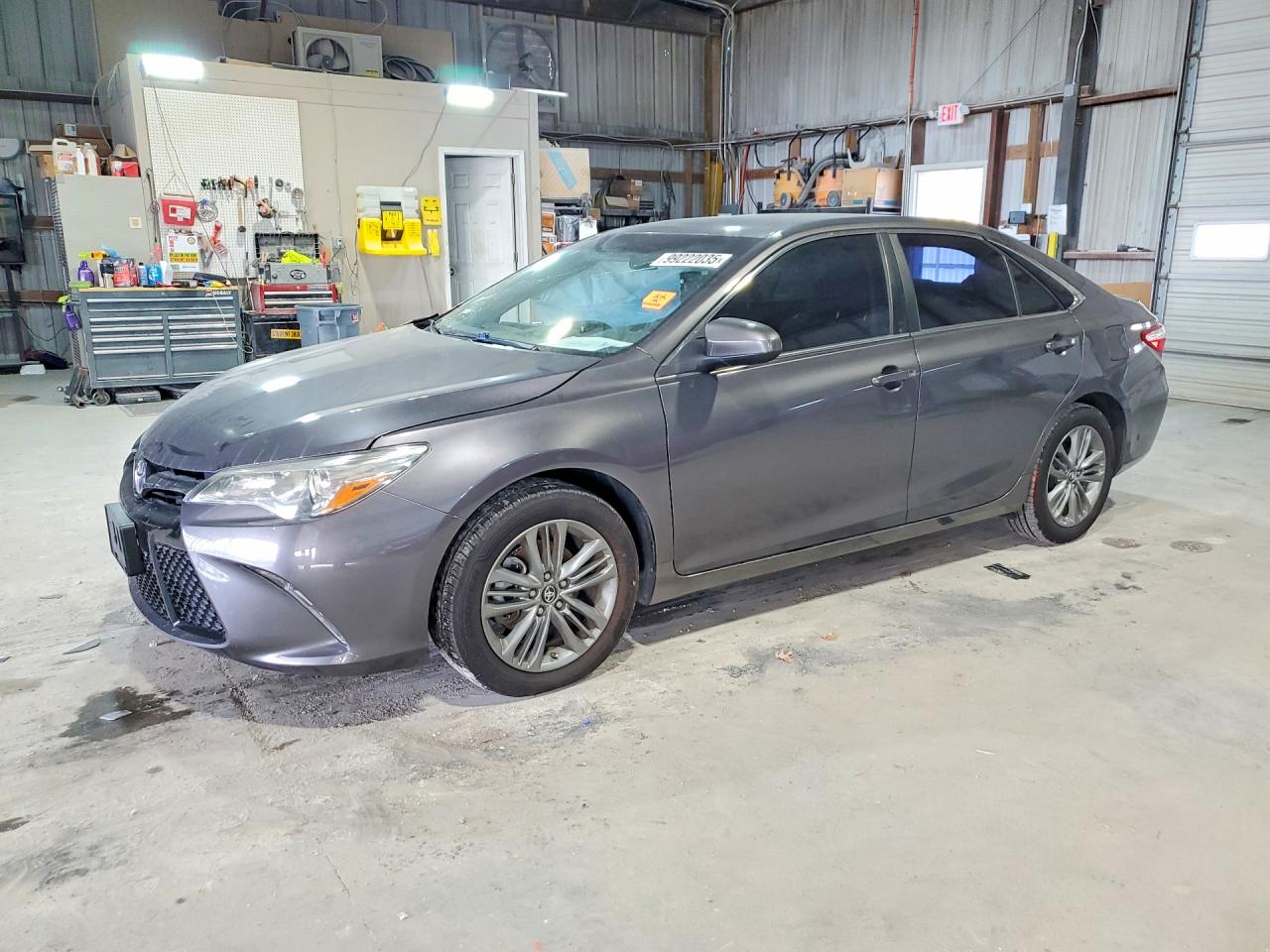 2016 TOYOTA CAMRY