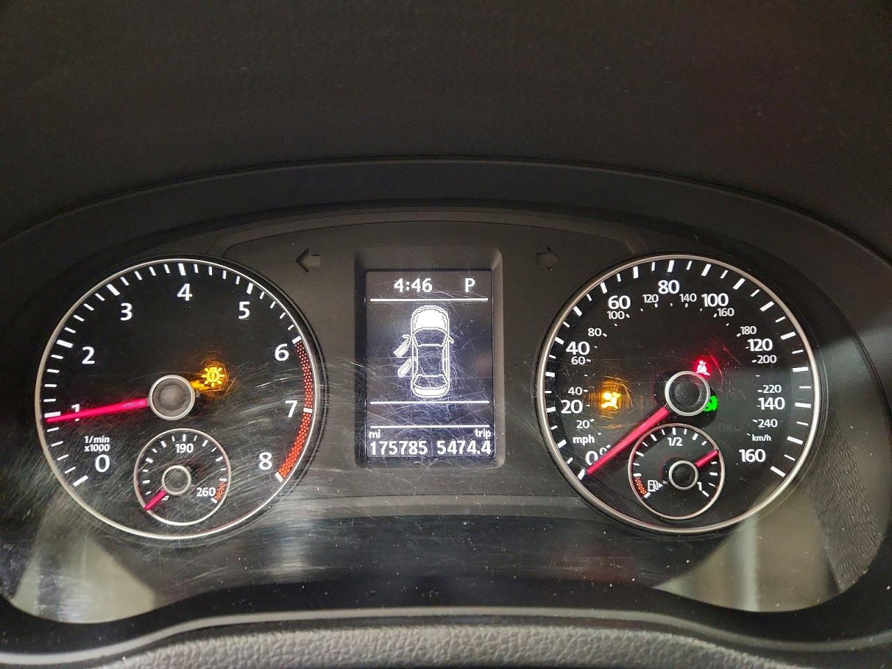 2015 VOLKSWAGEN PASSAT SE photo 9