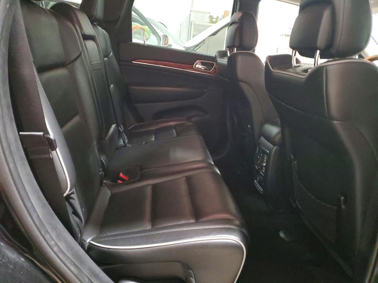 2011 JEEP GRAND CHEROKEE OVERLAND photo 11