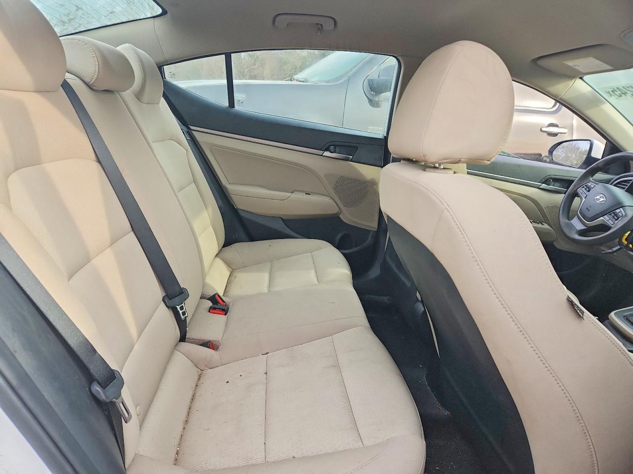 2018 HYUNDAI ELANTRA SEL photo 10