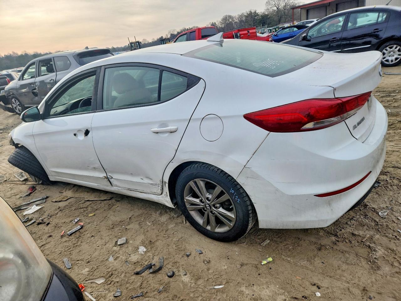 2018 HYUNDAI ELANTRA SEL photo 2