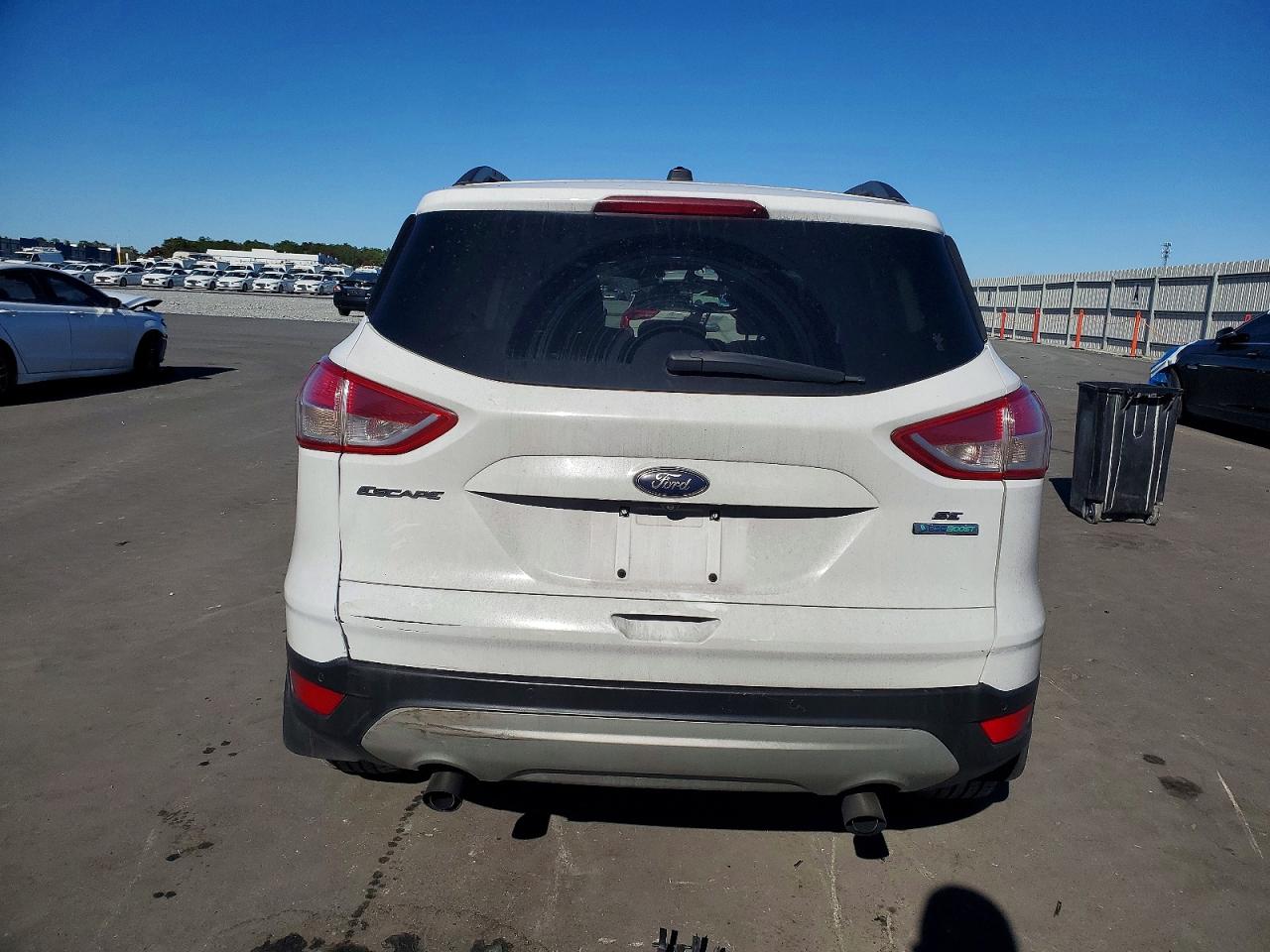 2016 FORD ESCAPE SE photo 6