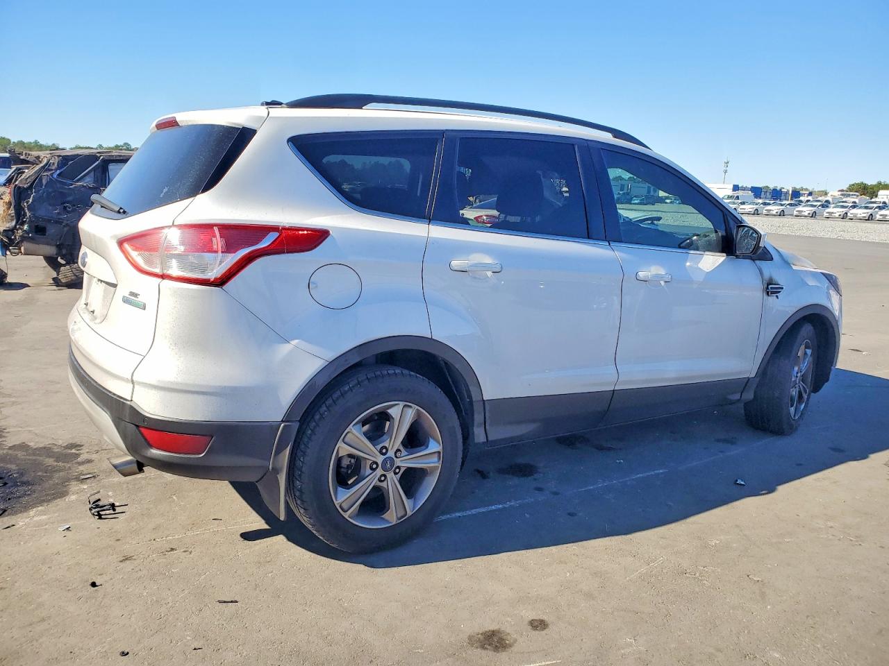2016 FORD ESCAPE SE photo 3