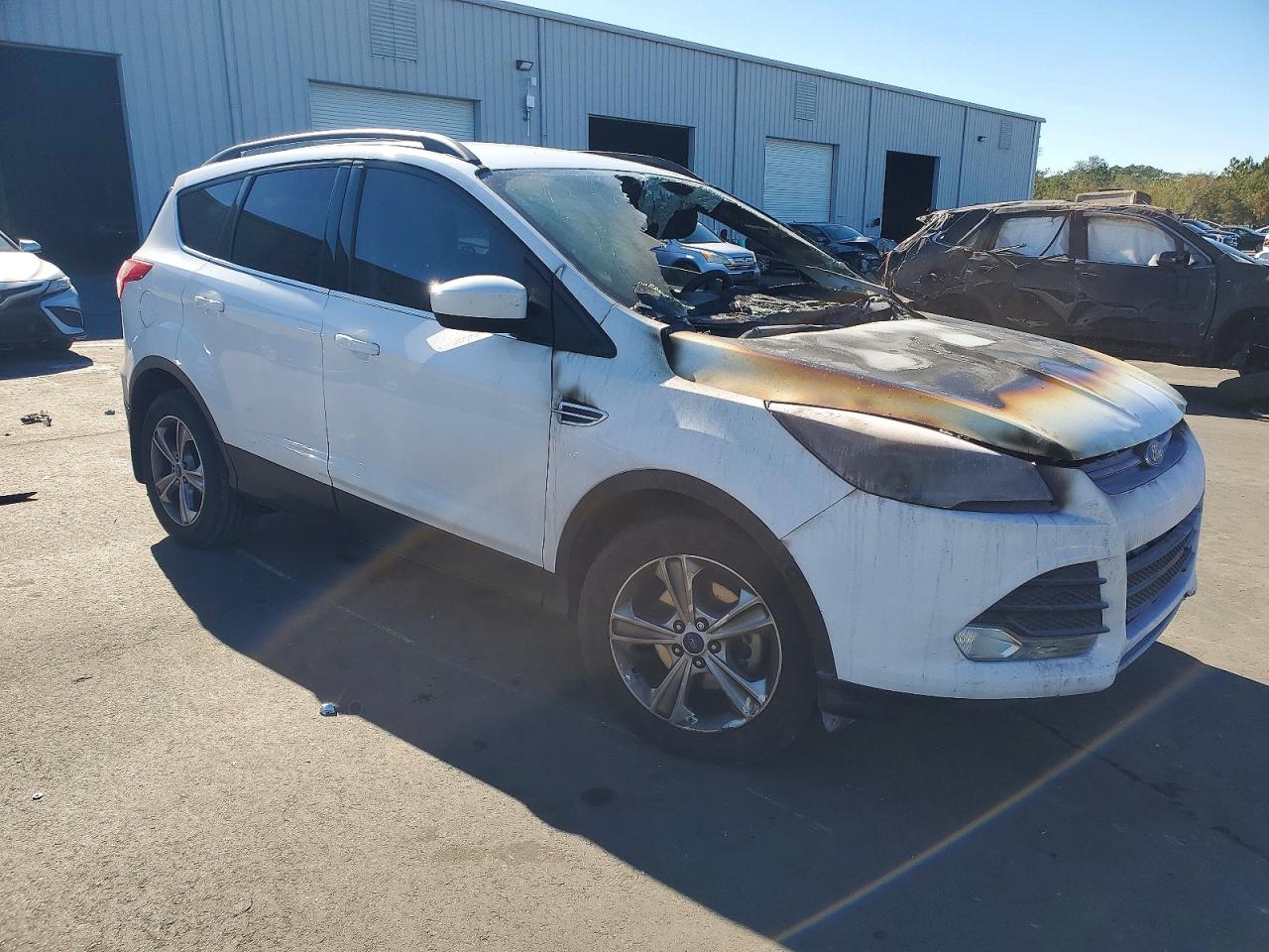 2016 FORD ESCAPE SE photo 4
