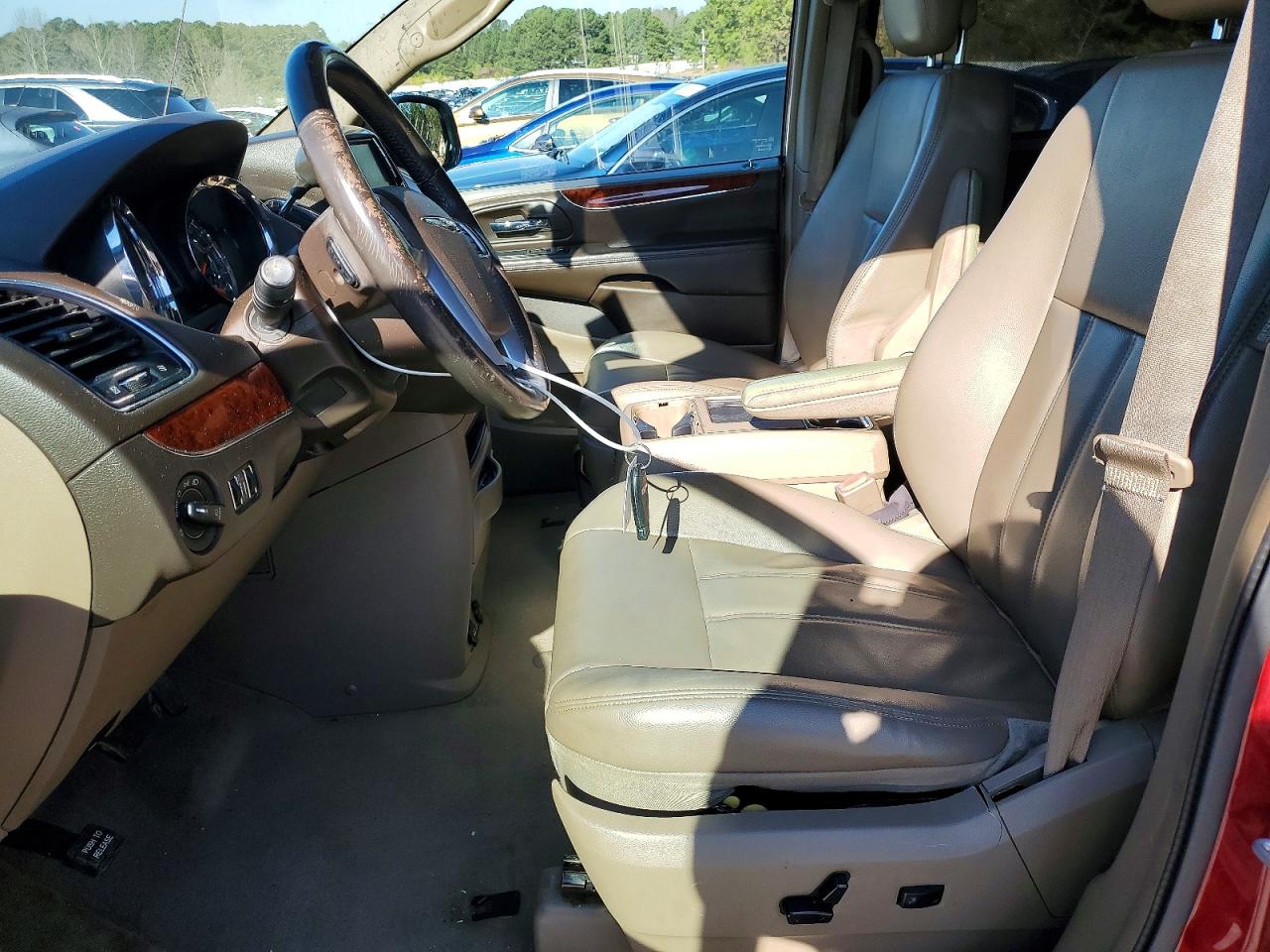 2013 CHRYSLER TOWN & COUNTRY TOURING photo 7