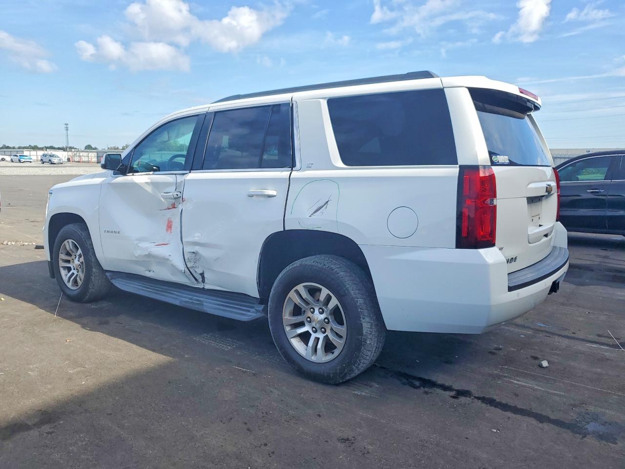 2016 CHEVROLET TAHOE K1500 LT photo 2