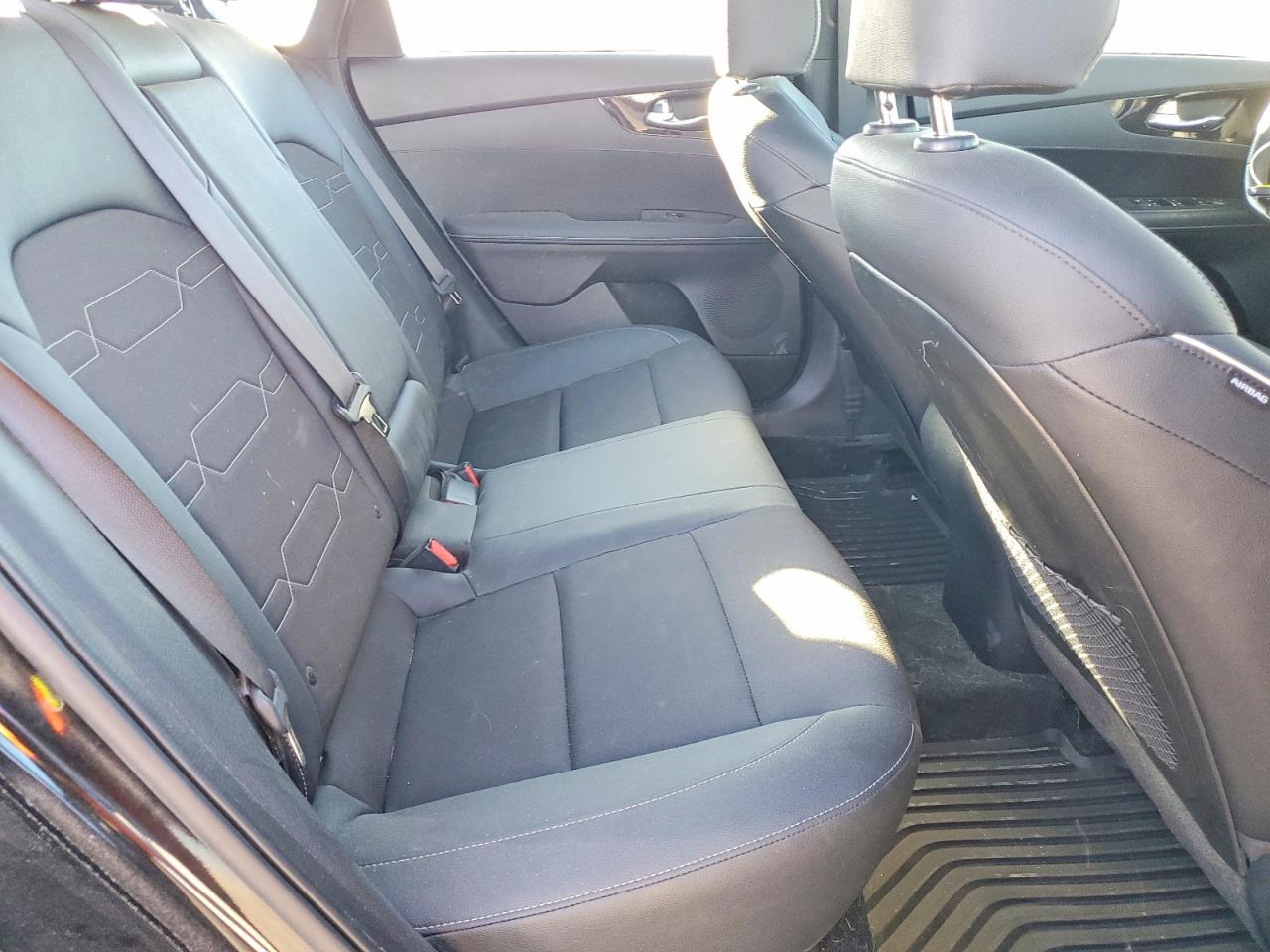 2024 KIA FORTE GT LINE photo 19