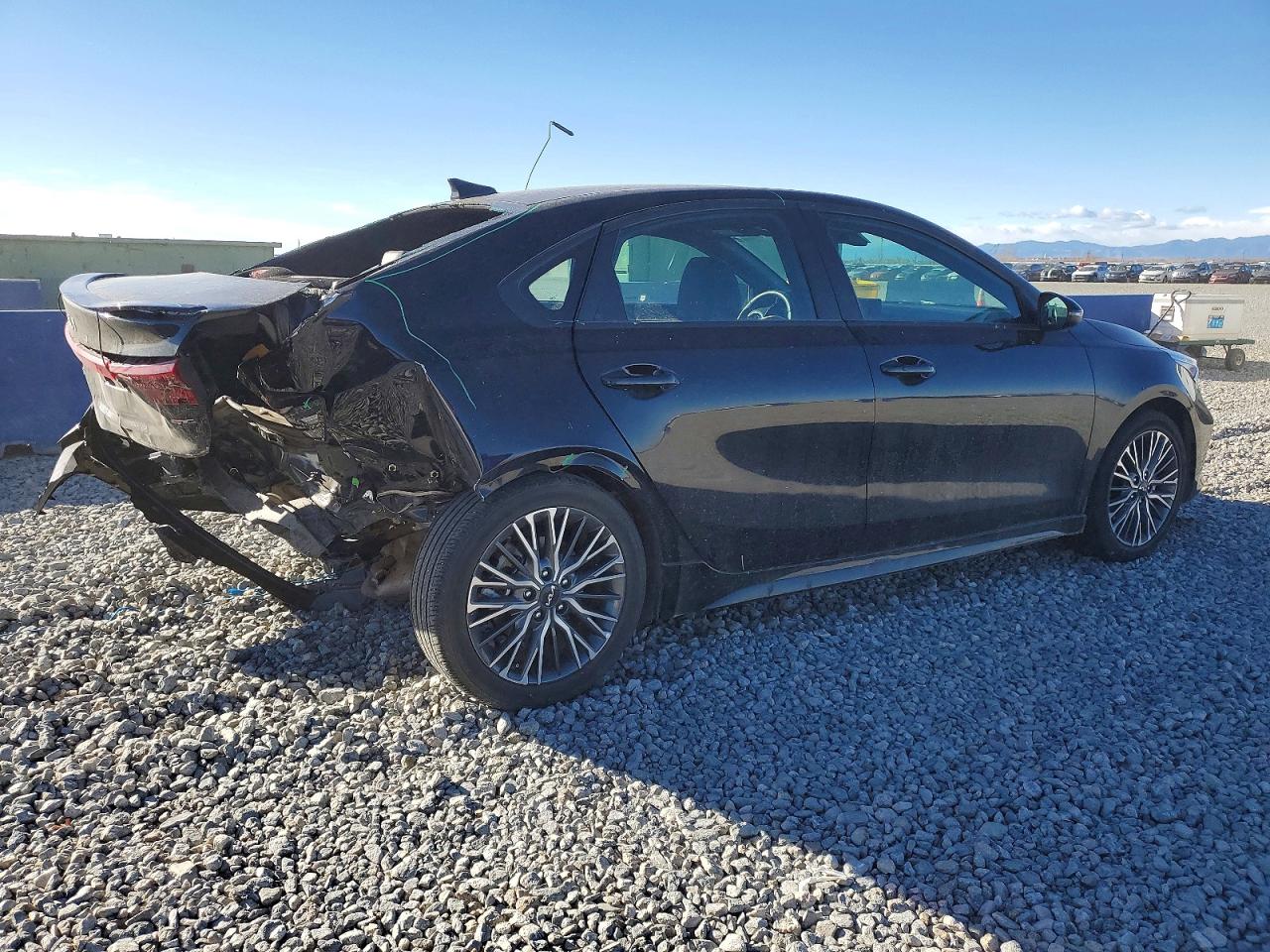 2024 KIA FORTE GT LINE photo 5