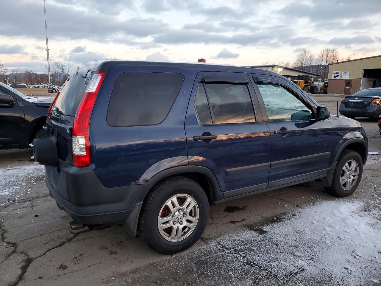 2004 HONDA CR-V photo 3