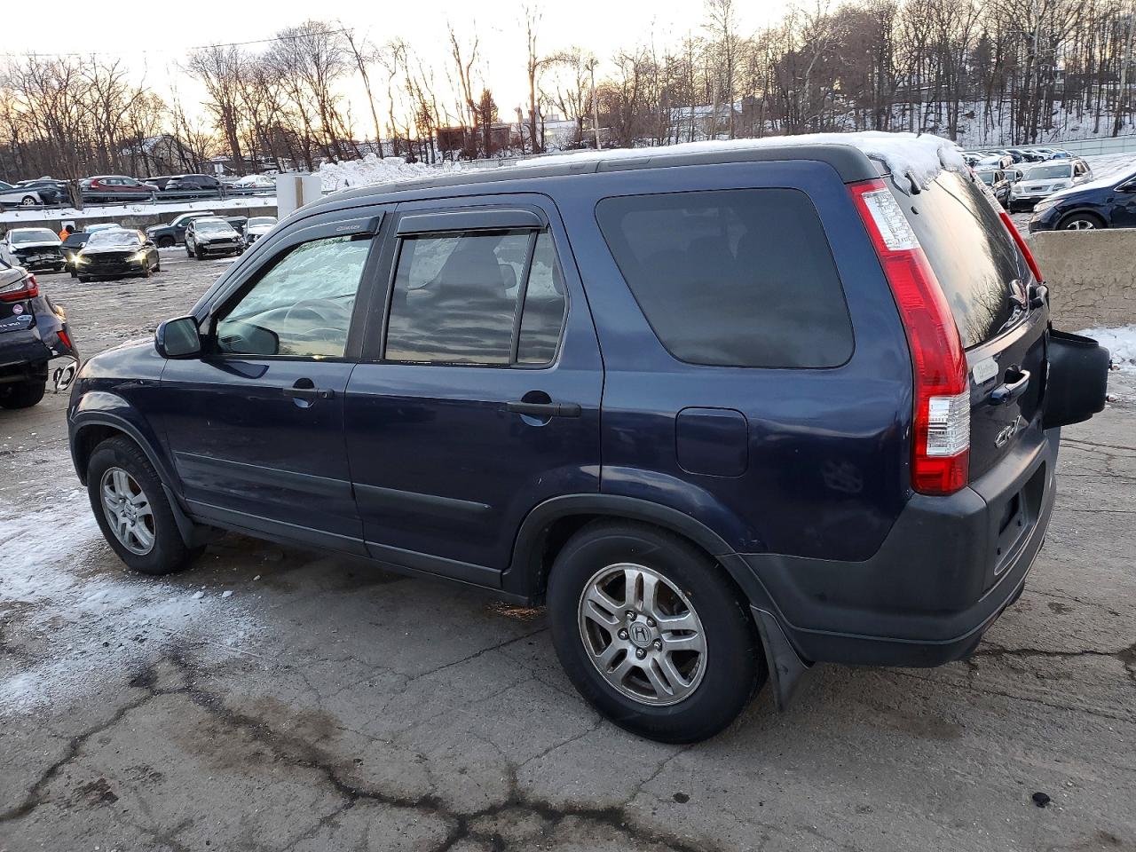 2004 HONDA CR-V photo 2