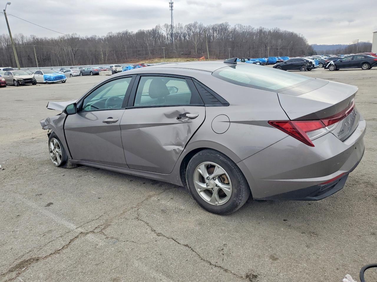 2023 HYUNDAI ELANTRA SE photo 2