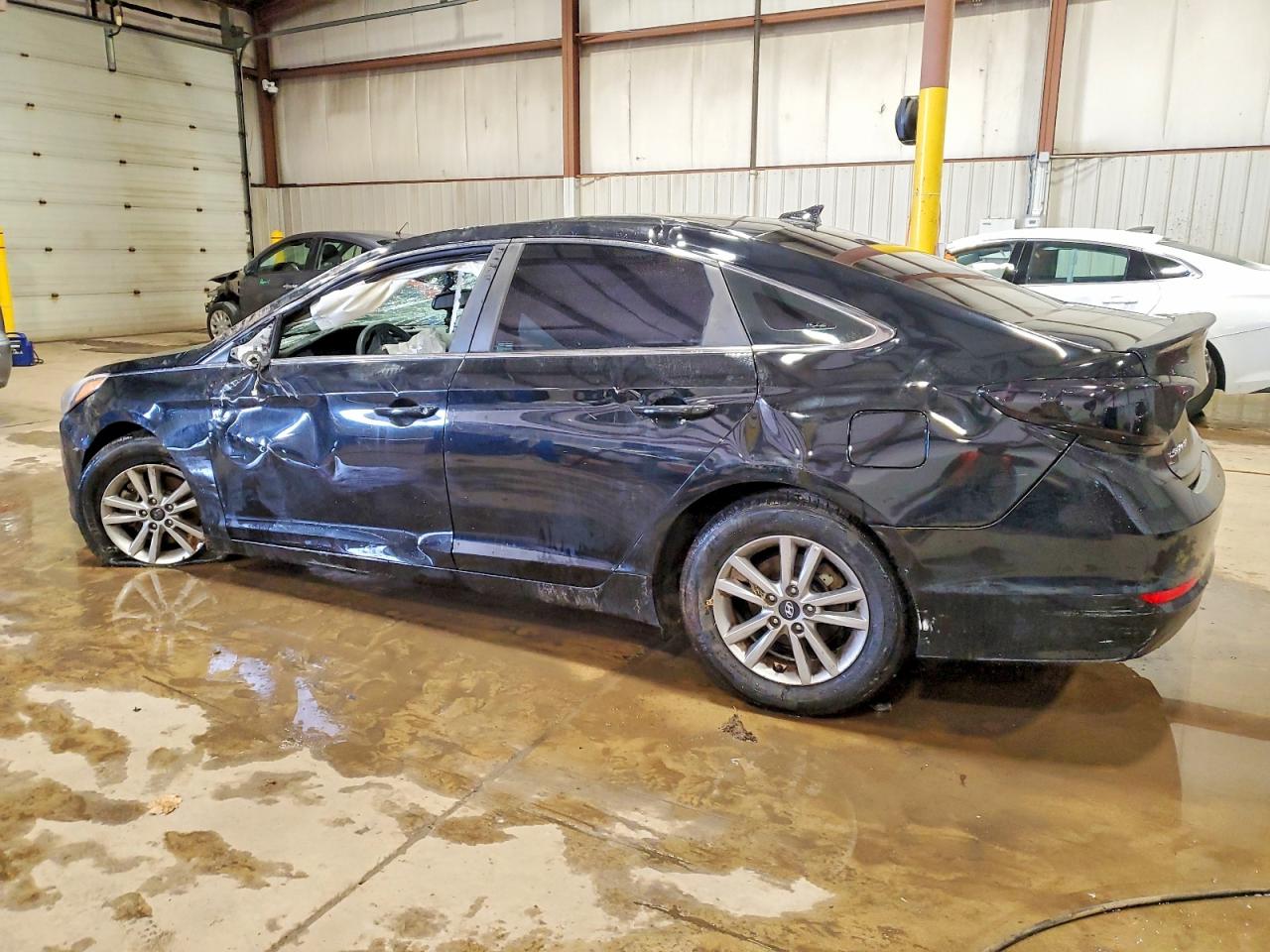 2016 HYUNDAI SONATA SE photo 2