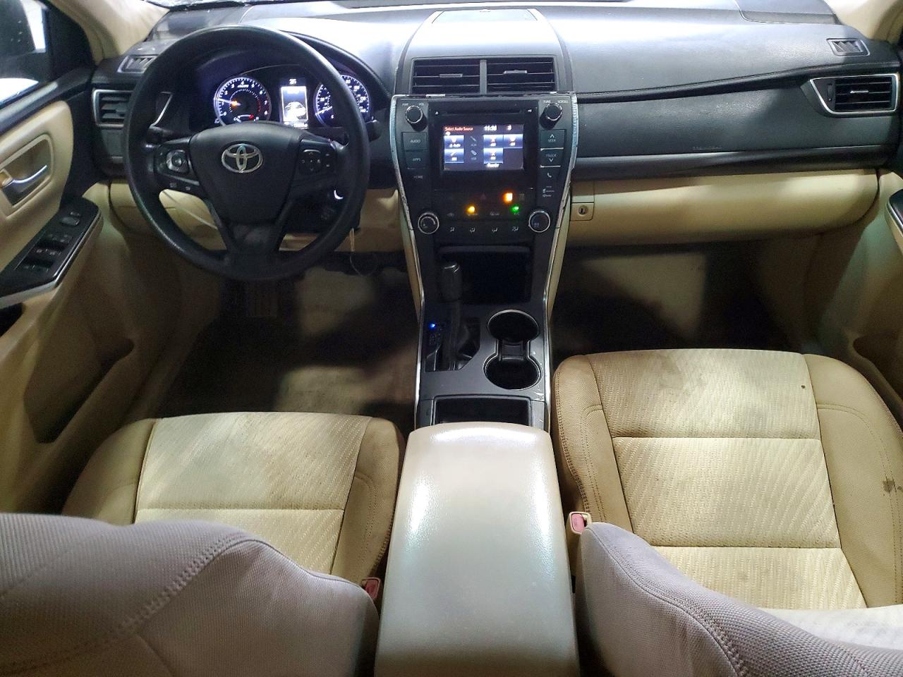 2015 TOYOTA CAMRY LE photo 8
