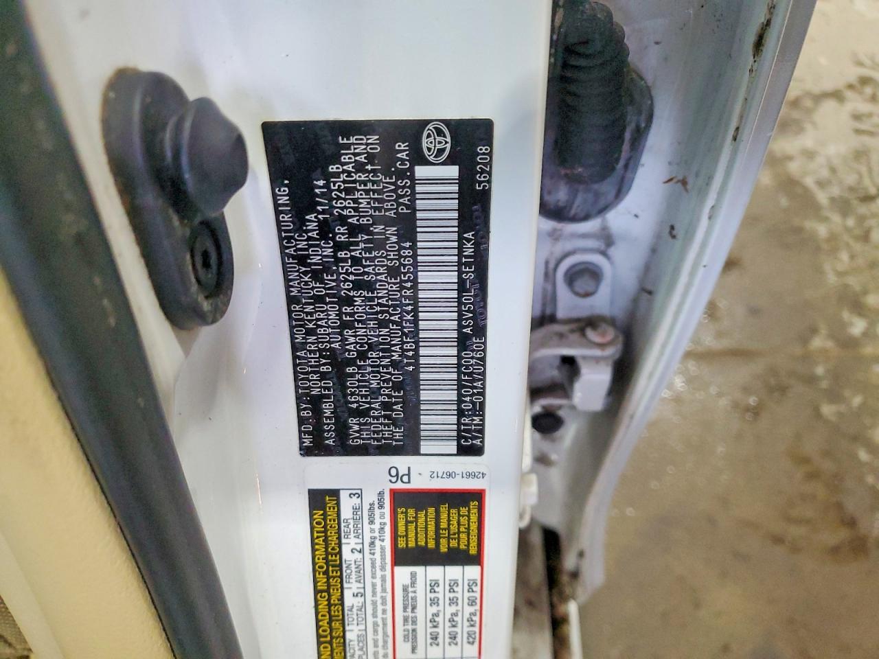 2015 TOYOTA CAMRY LE photo 12