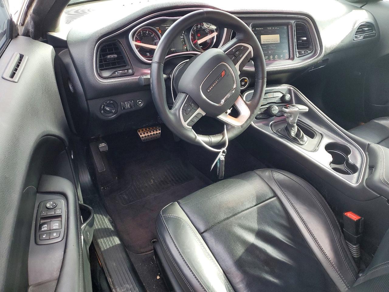 2016 DODGE CHALLENGER SXT photo 8