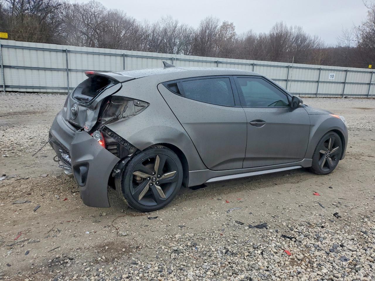 2015 HYUNDAI VELOSTER TURBO photo 3