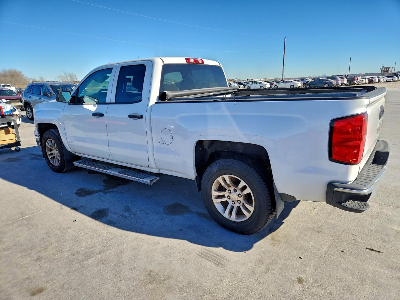 2014 CHEVROLET SILVERADO K1500 LT photo 2