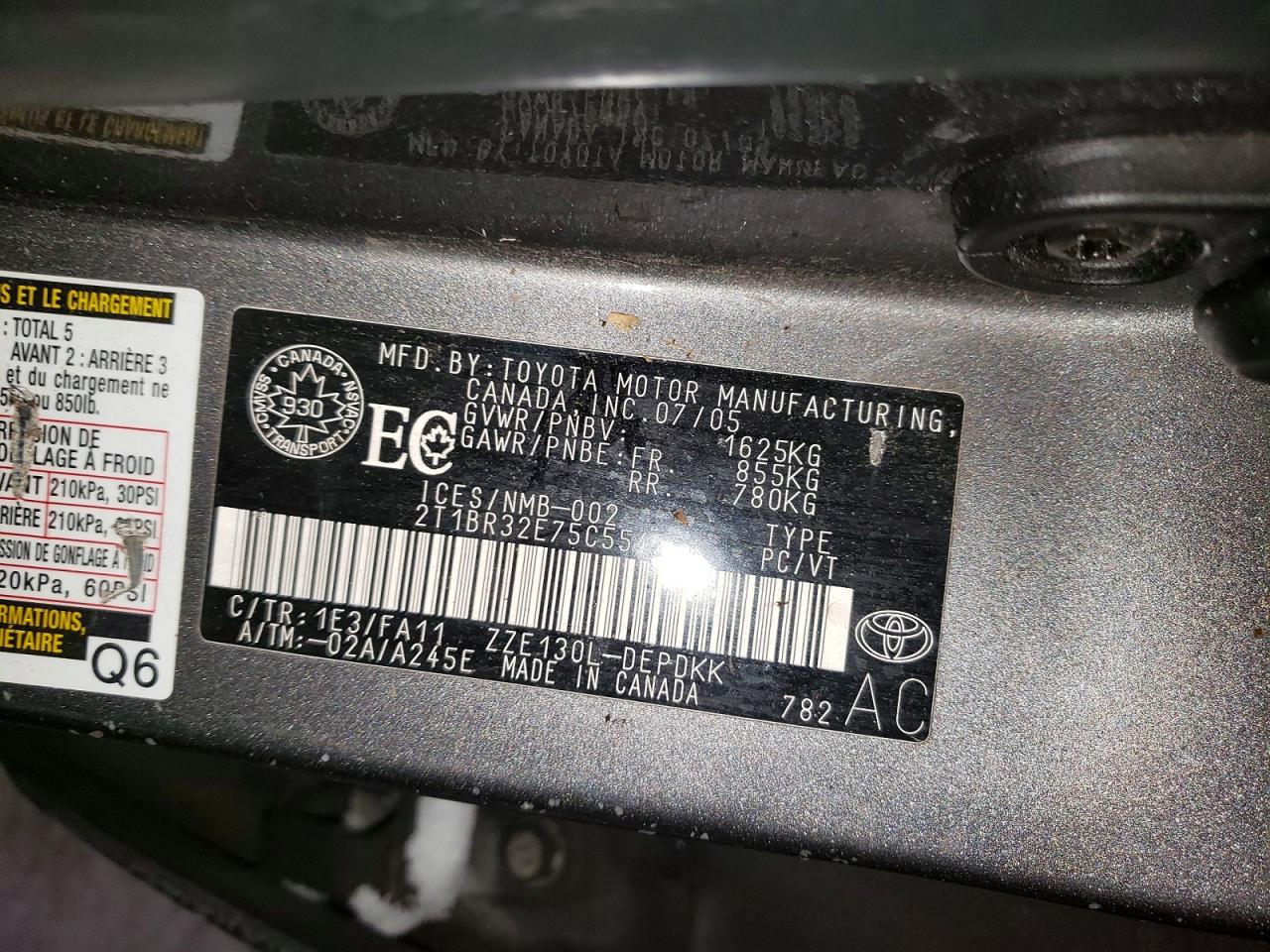 2005 TOYOTA COROLLA CE photo 12