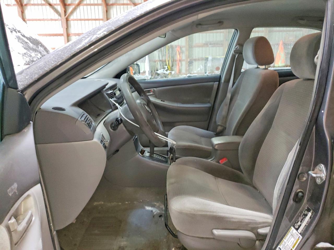 2005 TOYOTA COROLLA CE photo 7