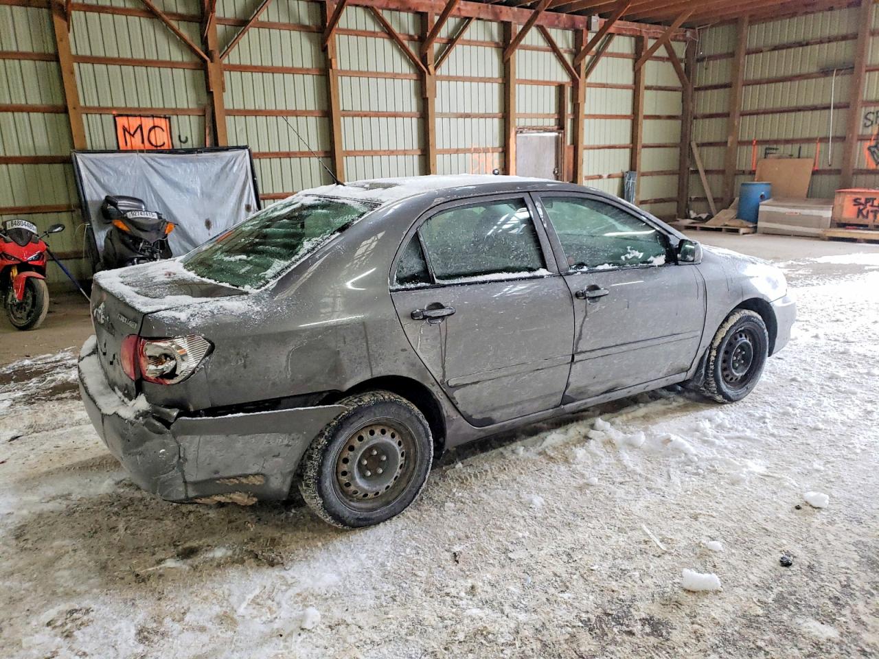 2005 TOYOTA COROLLA CE photo 3