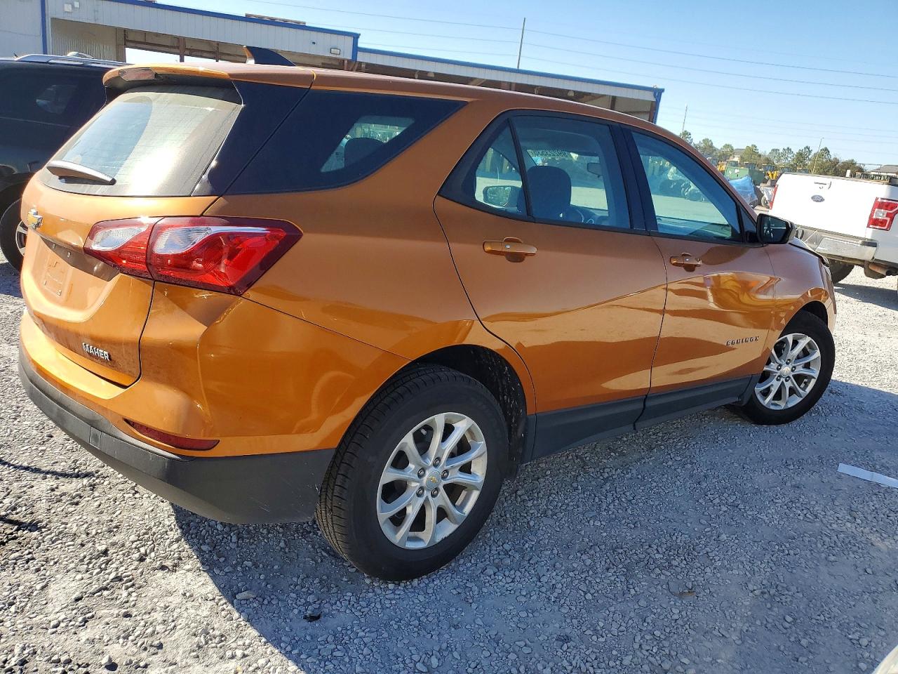 2019 CHEVROLET EQUINOX LS photo 3