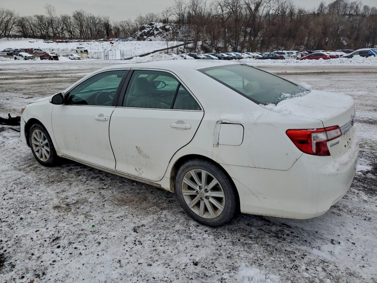 2012 TOYOTA CAMRY HYBRID photo 2