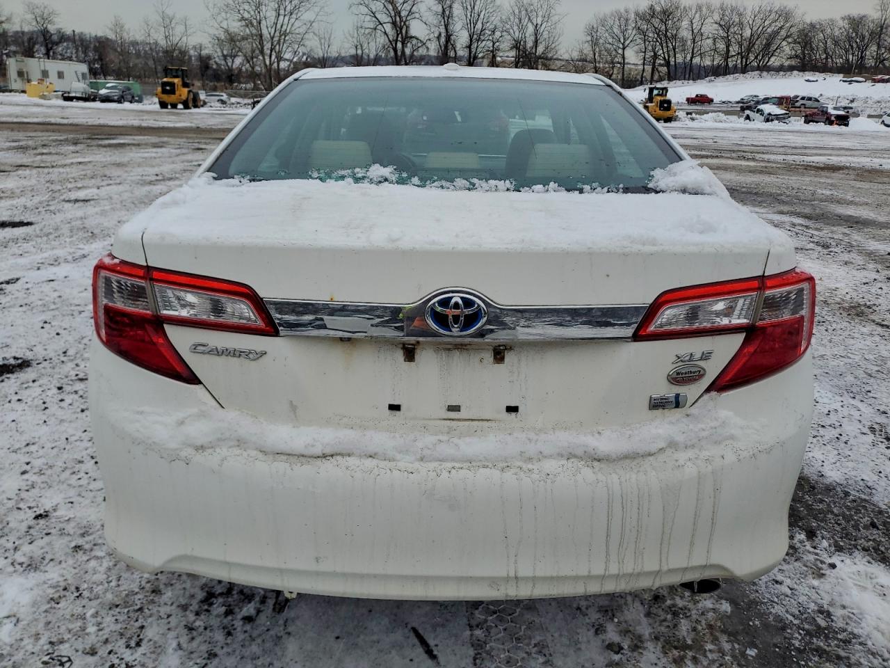 2012 TOYOTA CAMRY HYBRID photo 6