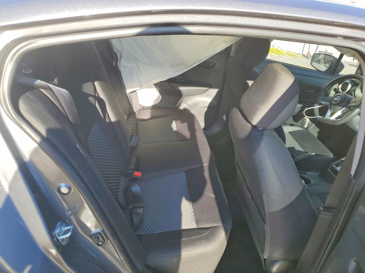 2020 NISSAN VERSA S photo 10