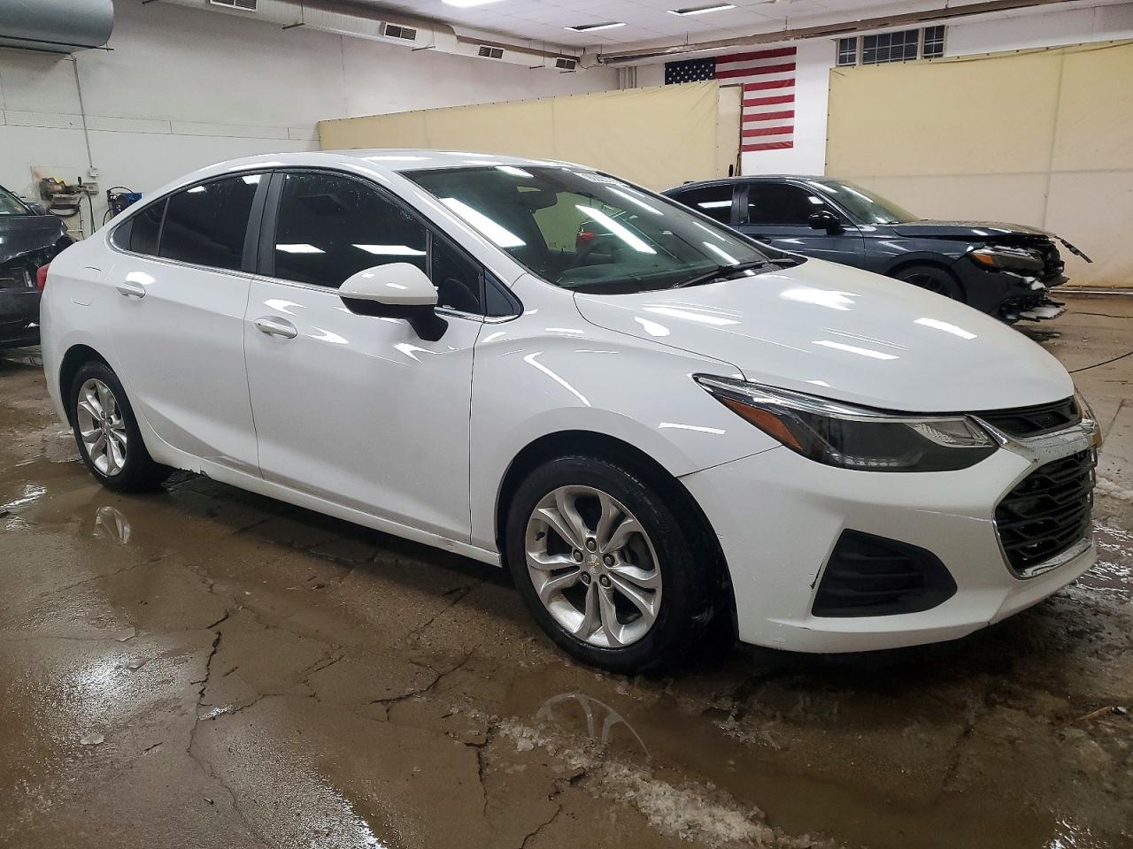 2019 CHEVROLET CRUZE LT photo 4