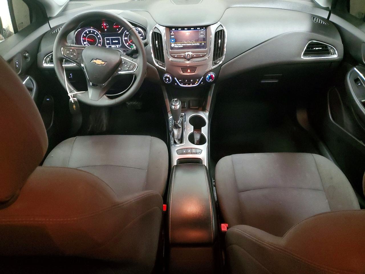 2019 CHEVROLET CRUZE LT photo 8