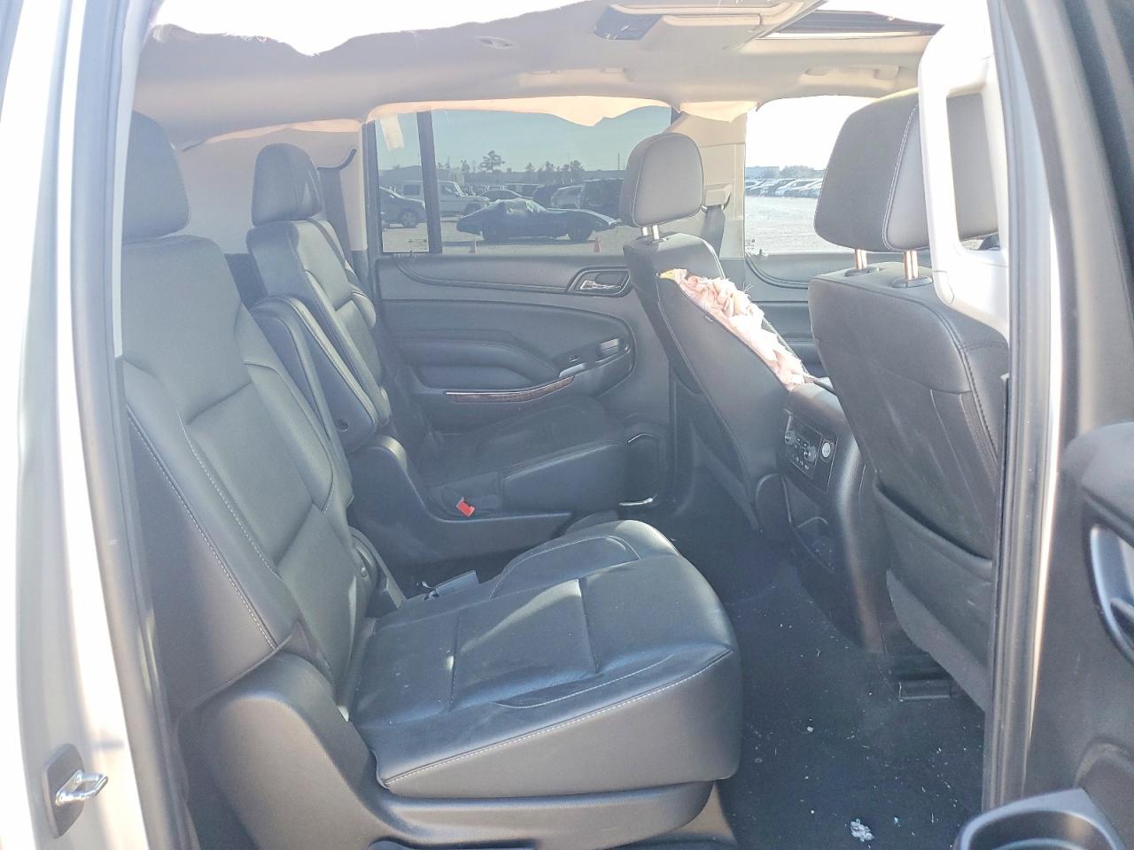 2018 CHEVROLET SUBURBAN C1500 PREMIER photo 11