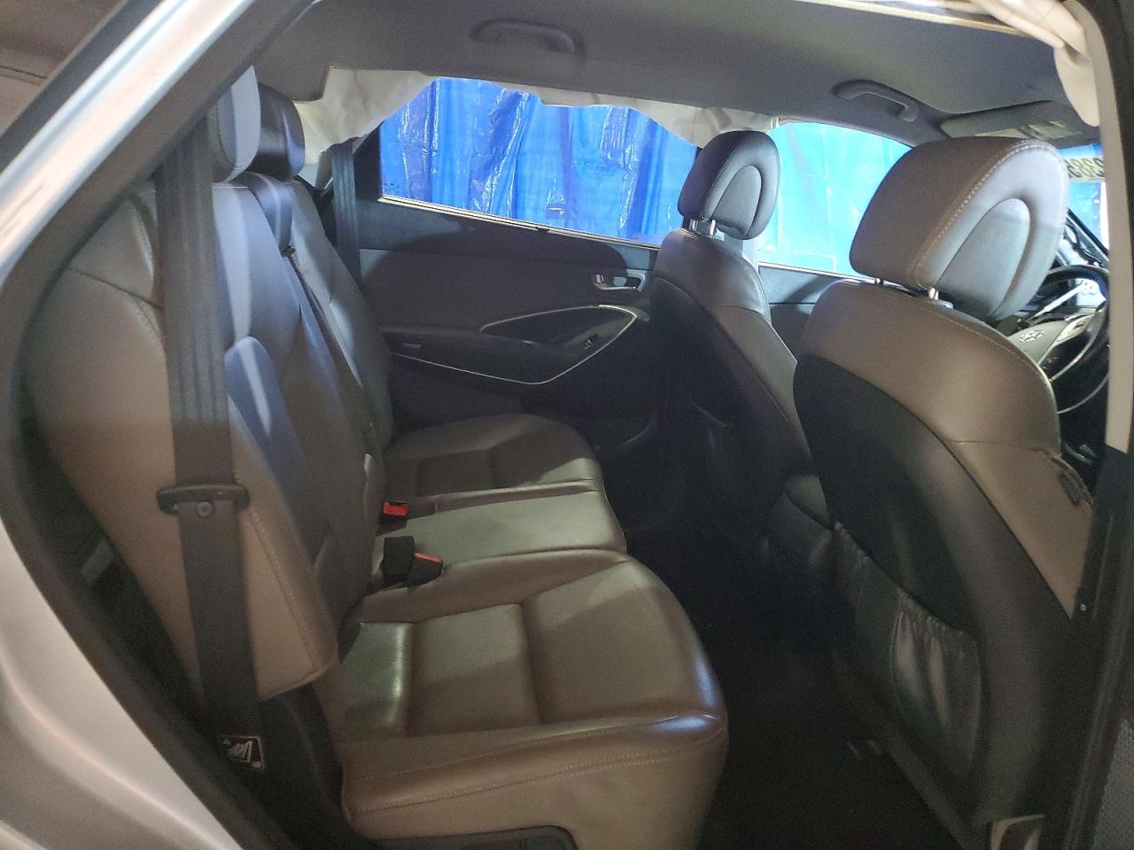 2016 HYUNDAI SANTA FE SE photo 11