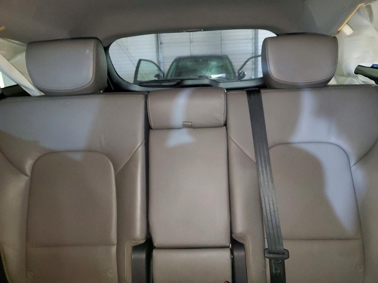 2016 HYUNDAI SANTA FE SE photo 10