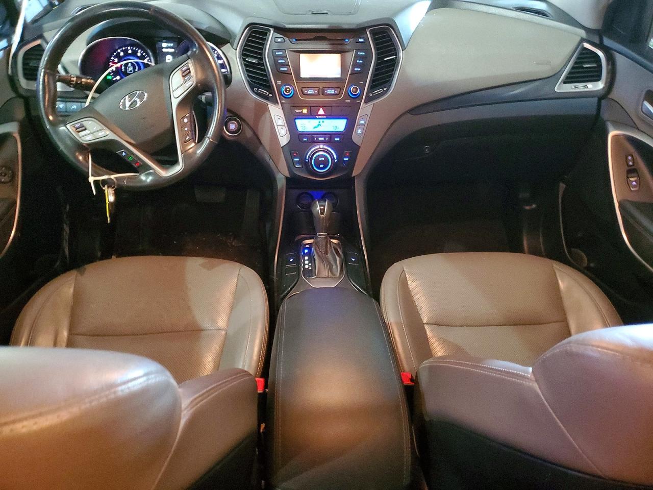 2016 HYUNDAI SANTA FE SE photo 8