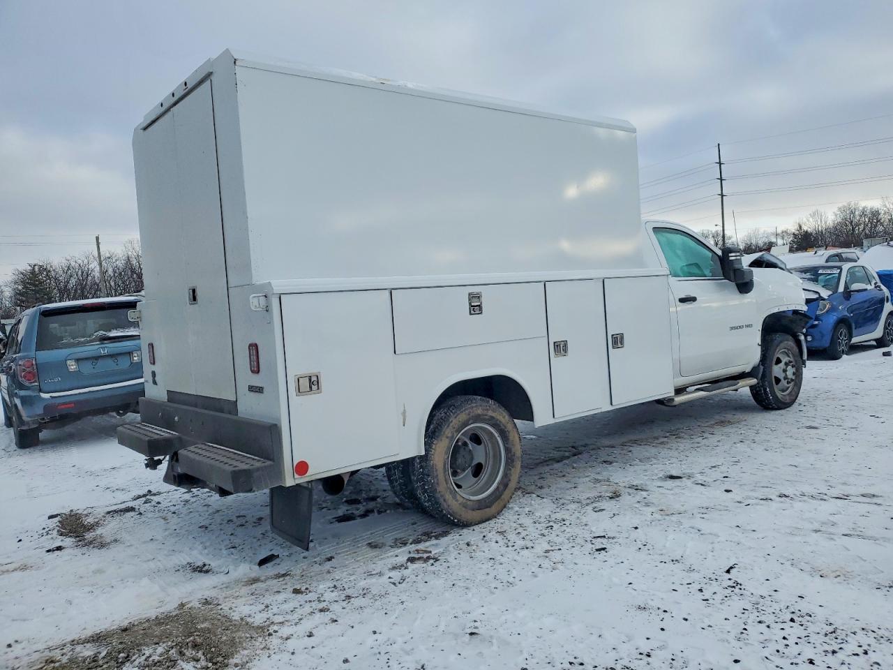 2024 CHEVROLET SILVERADO K3500 photo 3