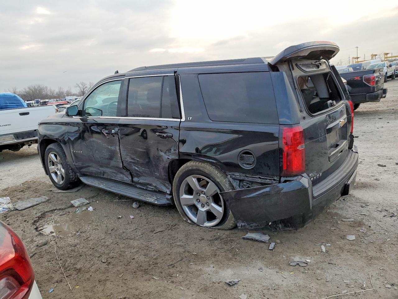 2017 CHEVROLET TAHOE K1500 LT photo 4