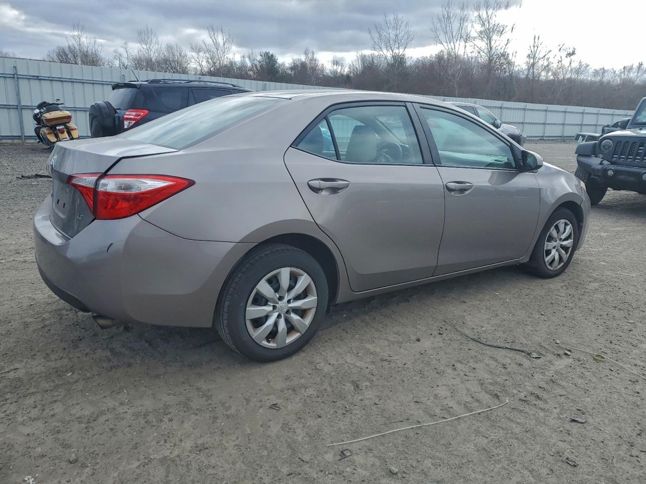 2014 TOYOTA COROLLA L photo 3