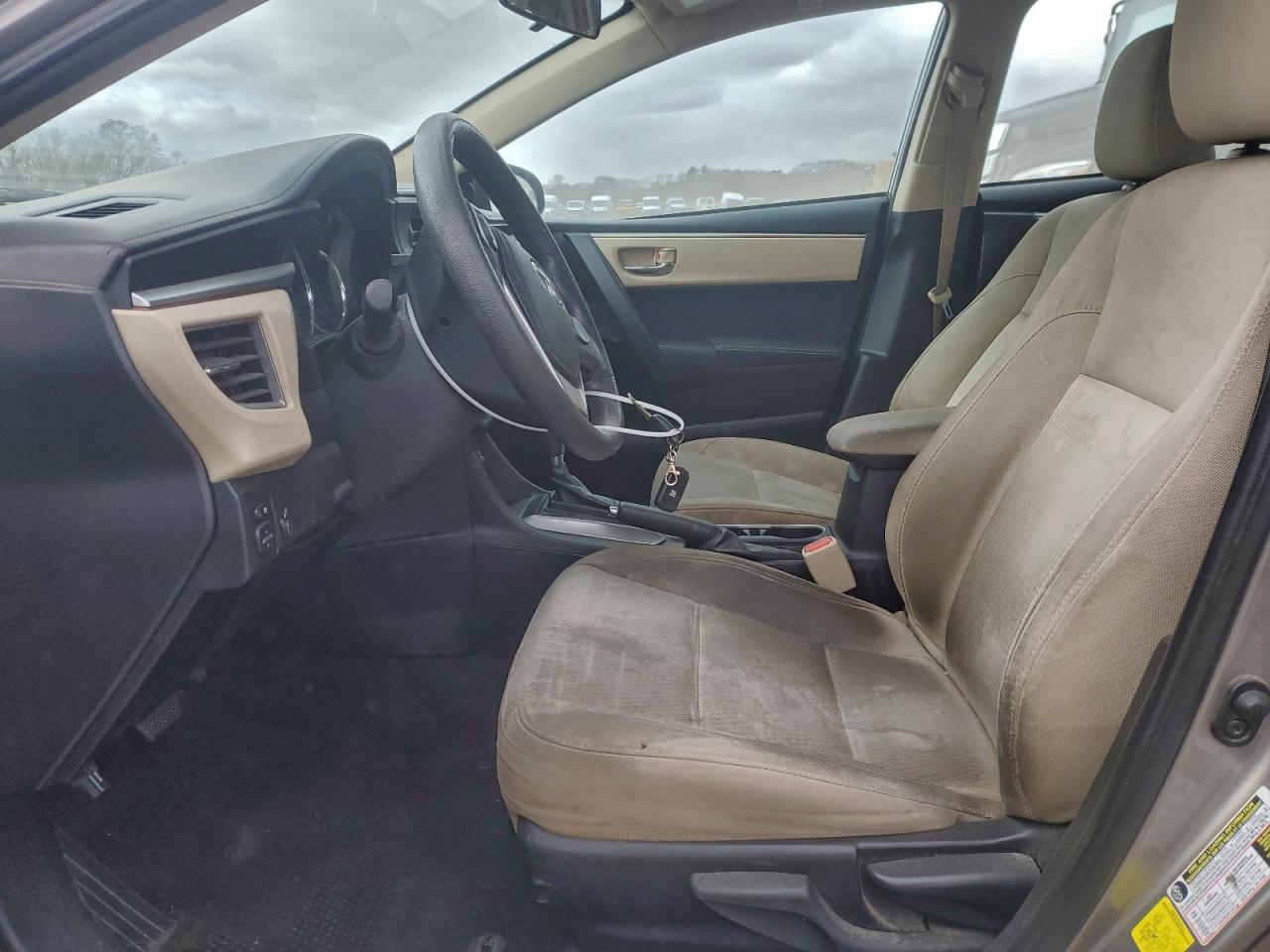 2014 TOYOTA COROLLA L photo 7
