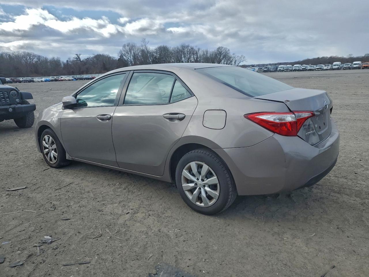 2014 TOYOTA COROLLA L photo 2
