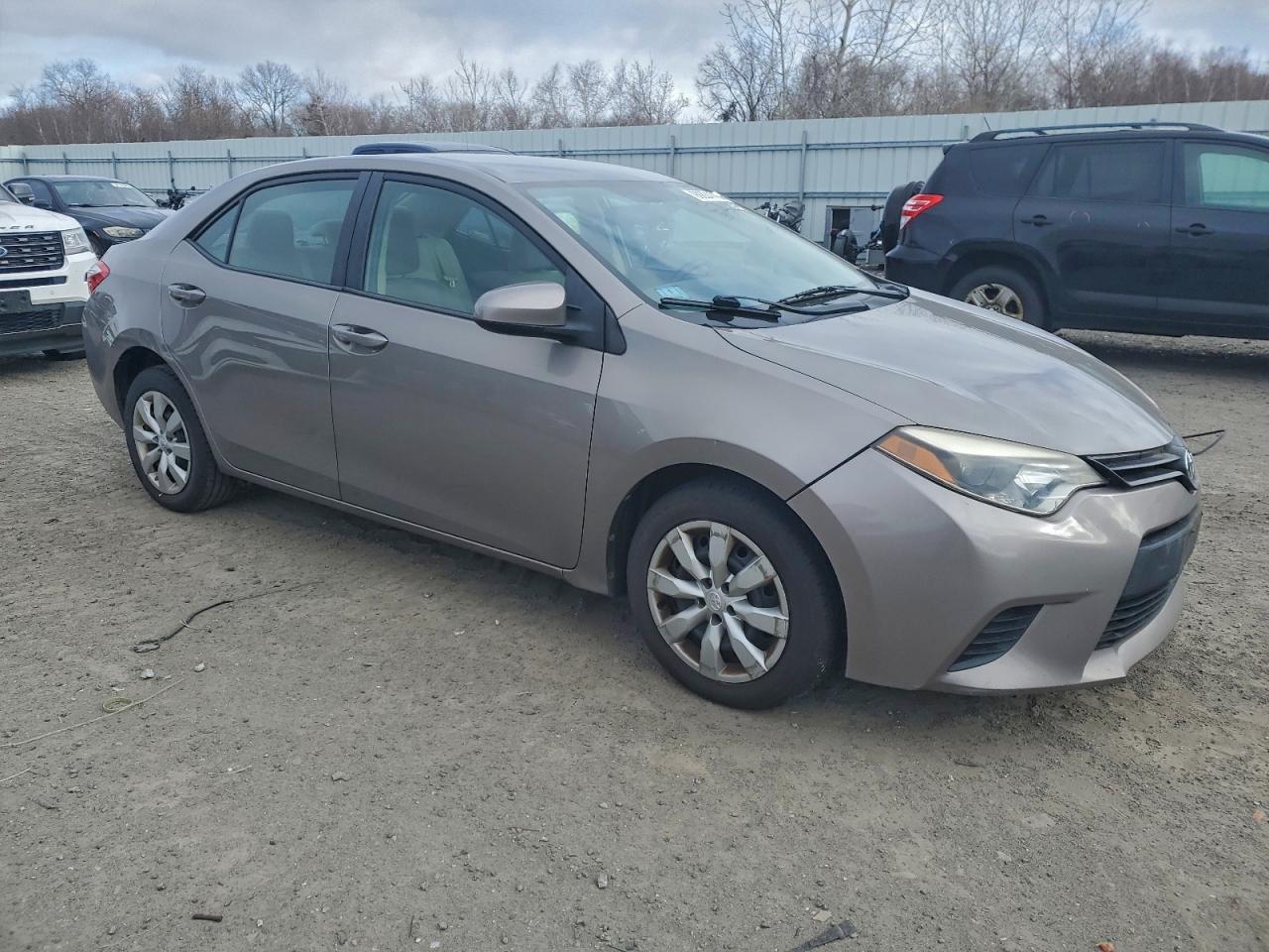 2014 TOYOTA COROLLA L photo 4