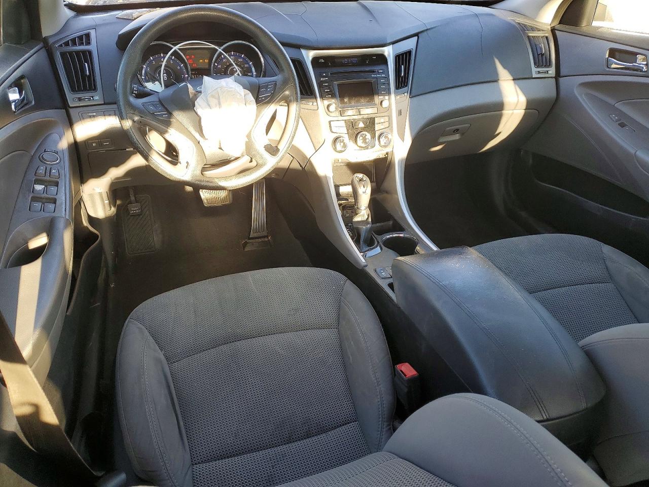 2014 HYUNDAI SONATA GLS photo 8